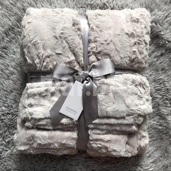 Saranoni Bedding Saranoni Feather Patterned Lush Throw Blanket